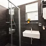 Studiosplus 3* Грац