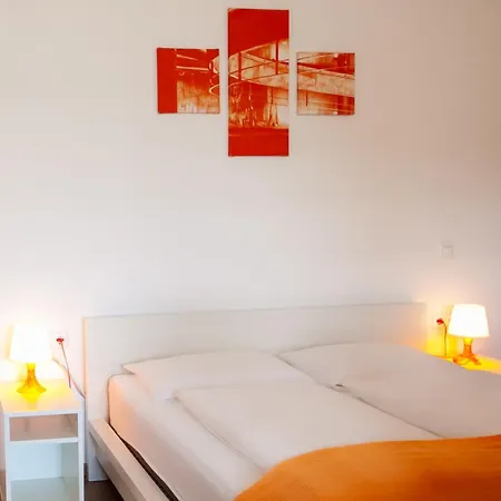 + Aparthotel