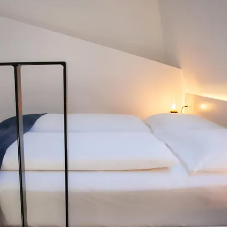 Studiosplus Apart Otel 3*