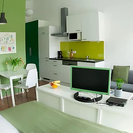 Studiosplus Apartahotel 3*