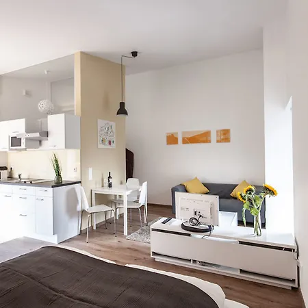 Aparthotel Studiosplus 3*